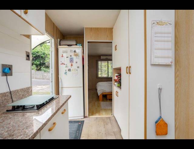 1 BEDROOM APARTMENT FOR SALE IN ESCOMBE